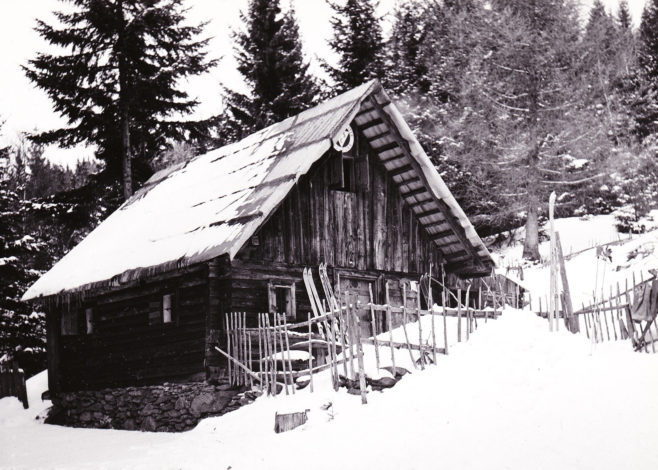 Unsere Hütte im Winter vor einigen Jahren